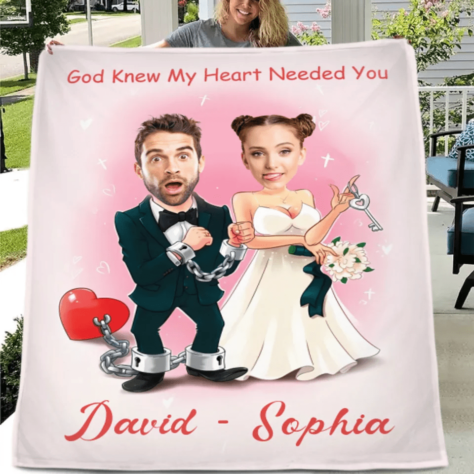 Customized Couple's Theme Blanket - Personalized Couple Photo and Name Wedding Character Image Blanket - A Gift For Girlfriend,Boyfriend,Wife,Husband - OLESA
